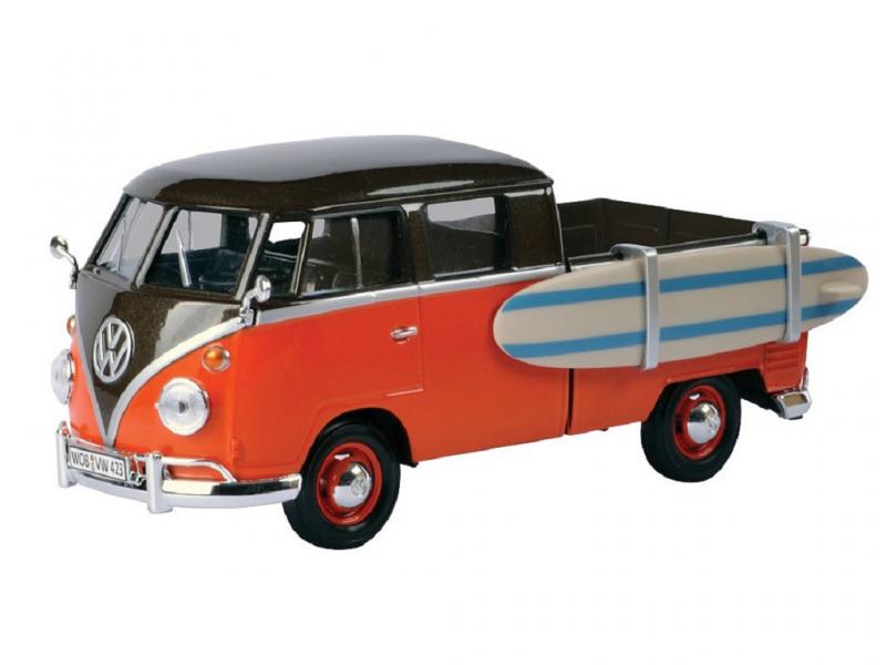 Carro 1:24 Volkswagen Pickup con Tabla de Surf  14a+